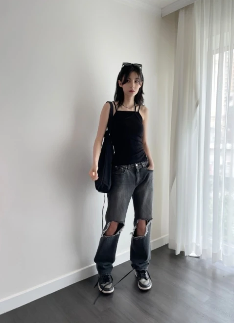 Dark Black Damage Bootcut Denim Pants